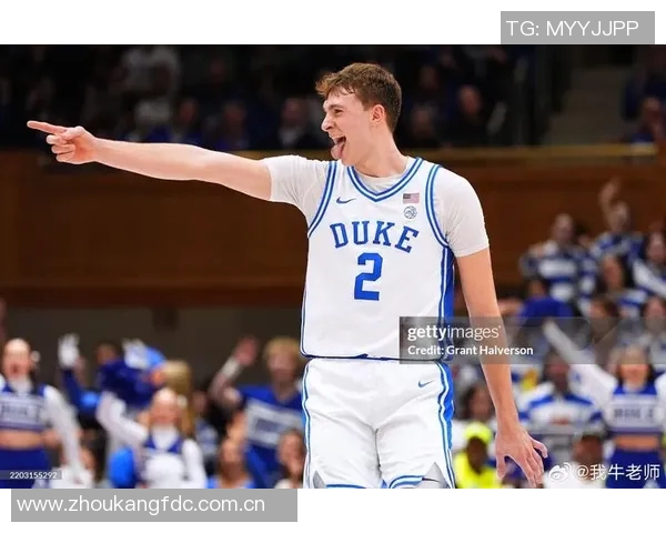 弗拉格三度刷新詹姆斯纪录成NBA历史最年轻球员展现非凡风采