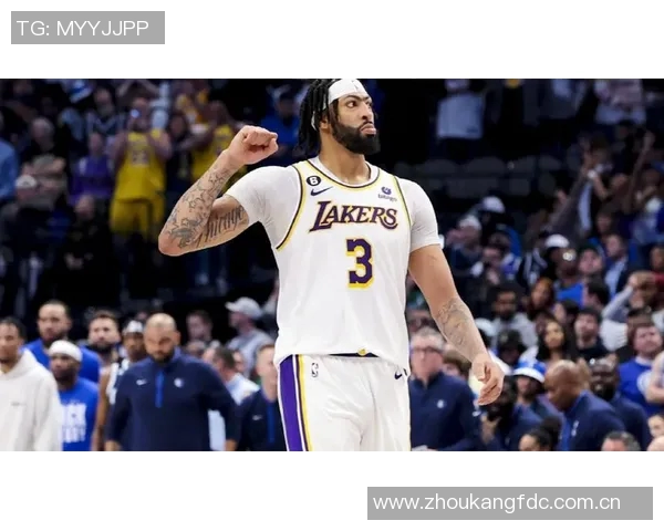 浓眉惨遭低迷表现本场比赛20分钟仅得2分创生涯新低