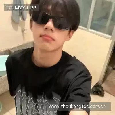 薄霜凤